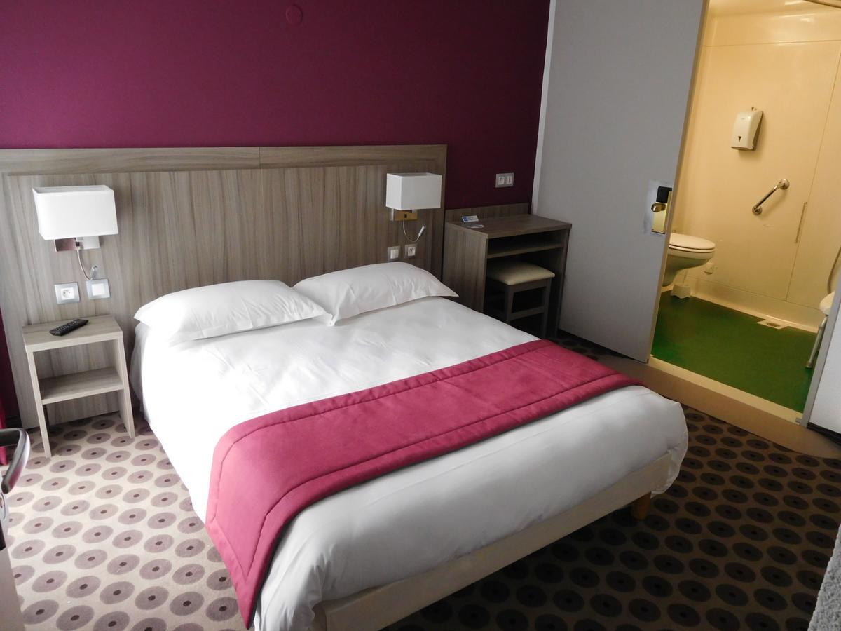 Hotel De La Seine La Frenaye Екстер'єр фото